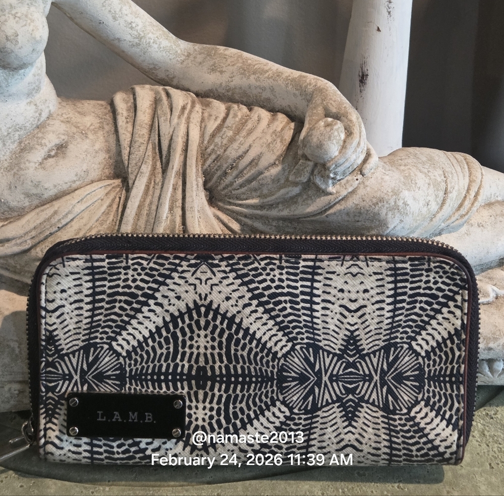L.A.M.B. Gwen Stefani Batik Geometric Wallet Designer Leather Celebrity #186